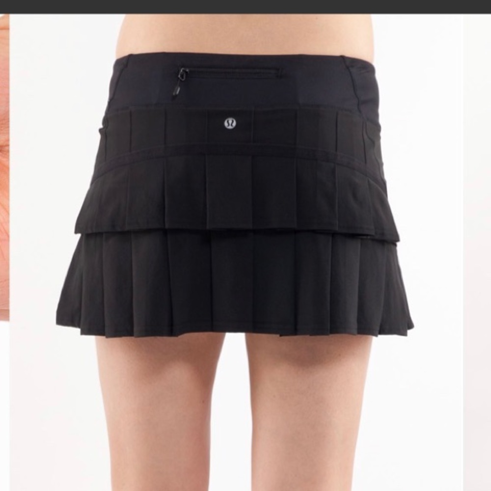 Vintage Lululemon sz 8 Pace Setter black skirt skort y2k retro activewear pleats